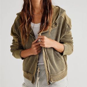 ✨Free People NWT zip up thermal jacket ✨